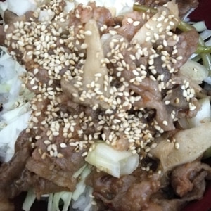 コストコのプルコギとネギとエリンギの丼